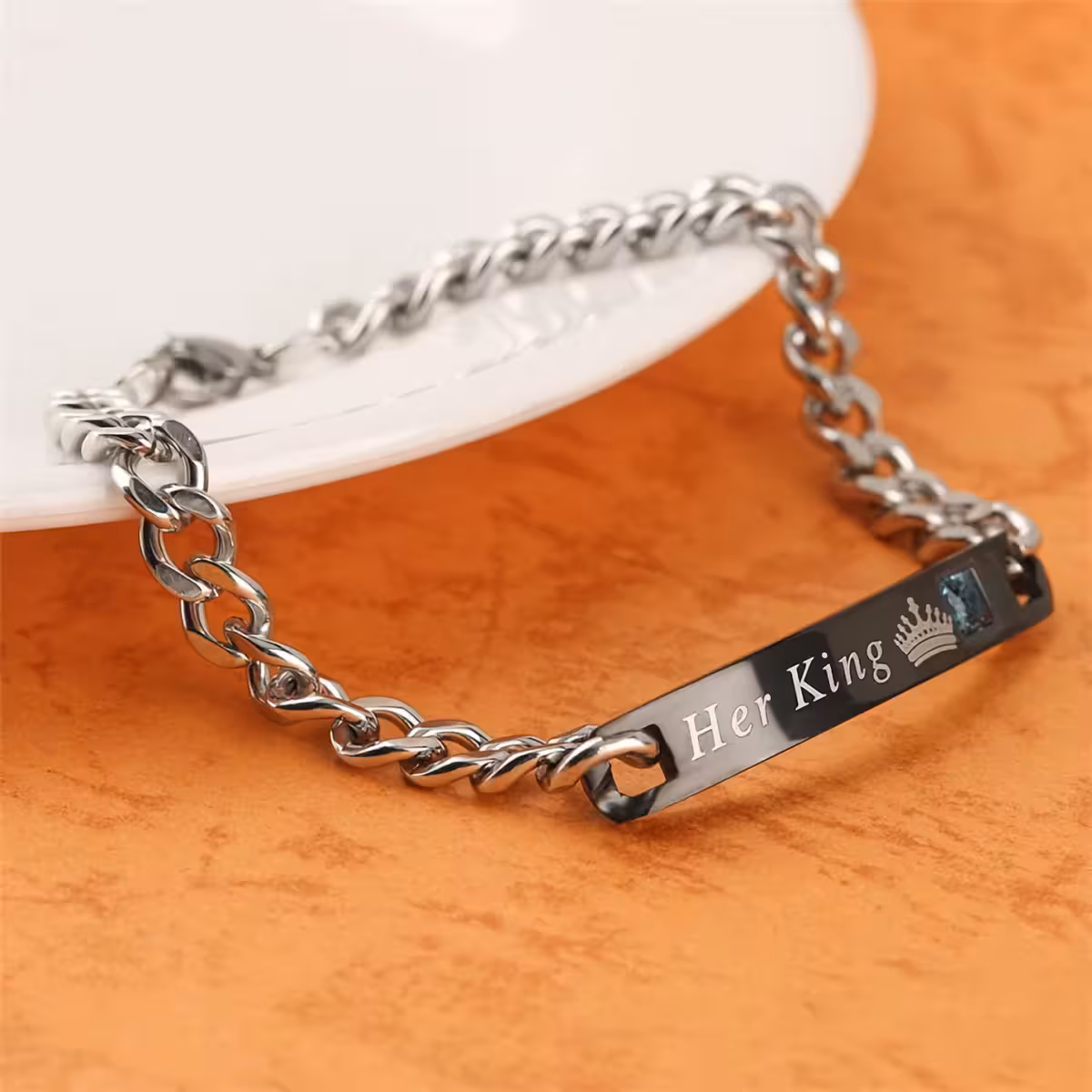 Eleganckie bransoletki, symbol miłości dla niego i dla niej