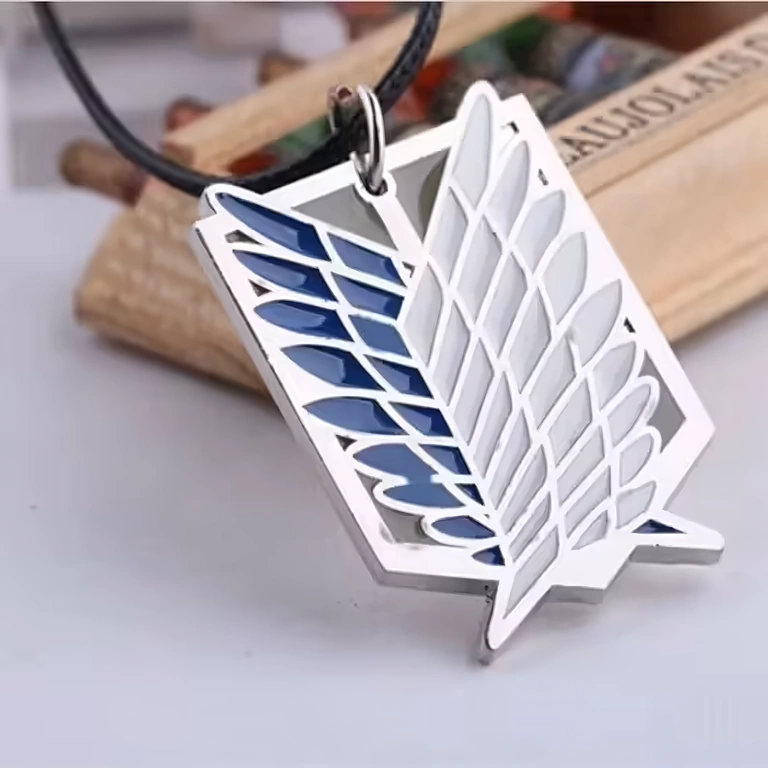 Anime naszyjnik z wisiorkiem srebrnym Attack on Titan