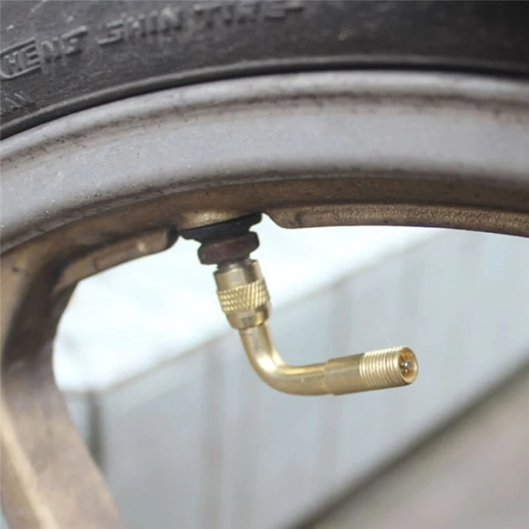 Przedłużka zaworu 90° do kontroli ciśnienia Kątowy przedłużacz do łatwego pompowania kół