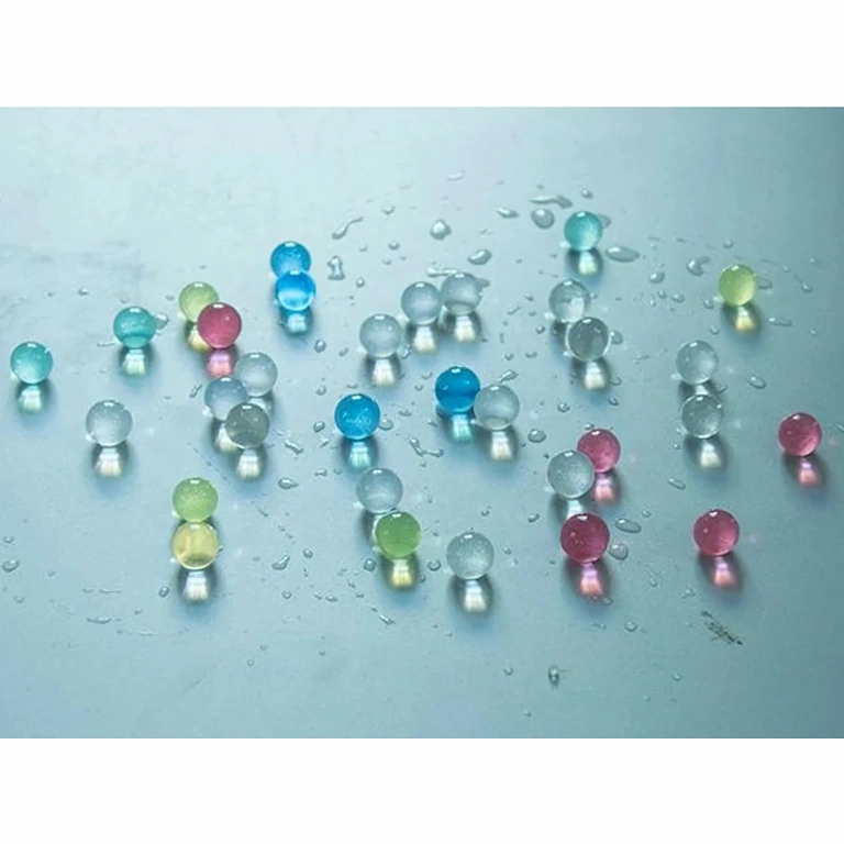 Kolorowe kulki ORBEEZ do dekoracji Kolorowe kulki ORBEEZ z żelu do dekorowania wazonów i kwiatów