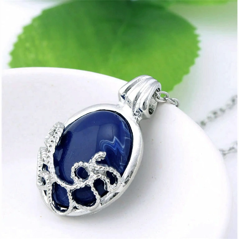 Zawieszka Lapis Lazuli z złotym łańcuszkiem, inspirowana postacią Eleny Gilbert