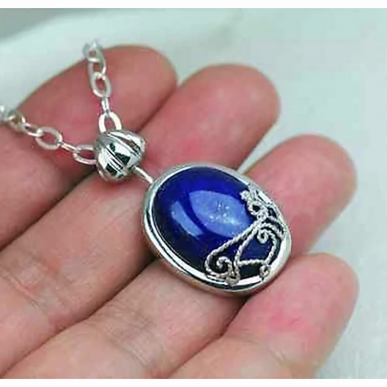 Biżuteria z kamieniem Lapis Lazuli dla ochrony przed światłem słonecznym w stylu Vampire Diaries