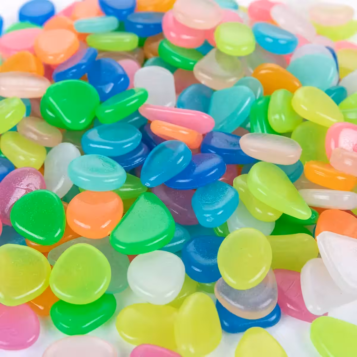 Świecące kamienie do nocnych aranżacji