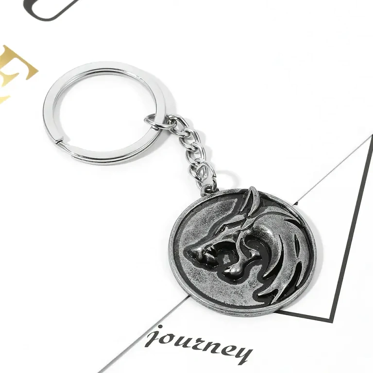 Srebrny zestaw Wiedźmin dla fanów Idealny prezent dla fanów Wiedźmina – trwałe i błyszczące medaliony