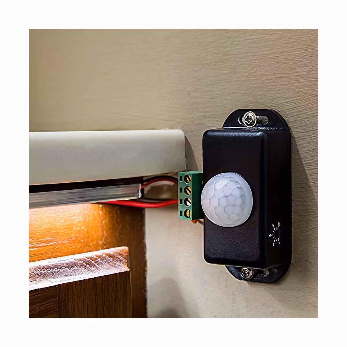 Czujnik PIR aktywowany ruchem, napięcie 12-24V, max prąd 6A