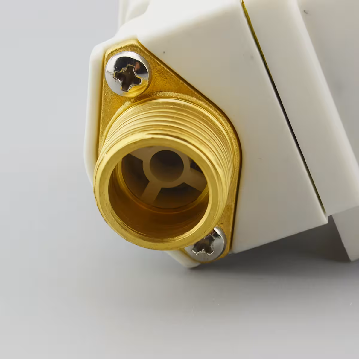 Normalnie zamknięty elektrozawór wodny 12V z przyłączem ½ cala, idealny do systemów solarnych