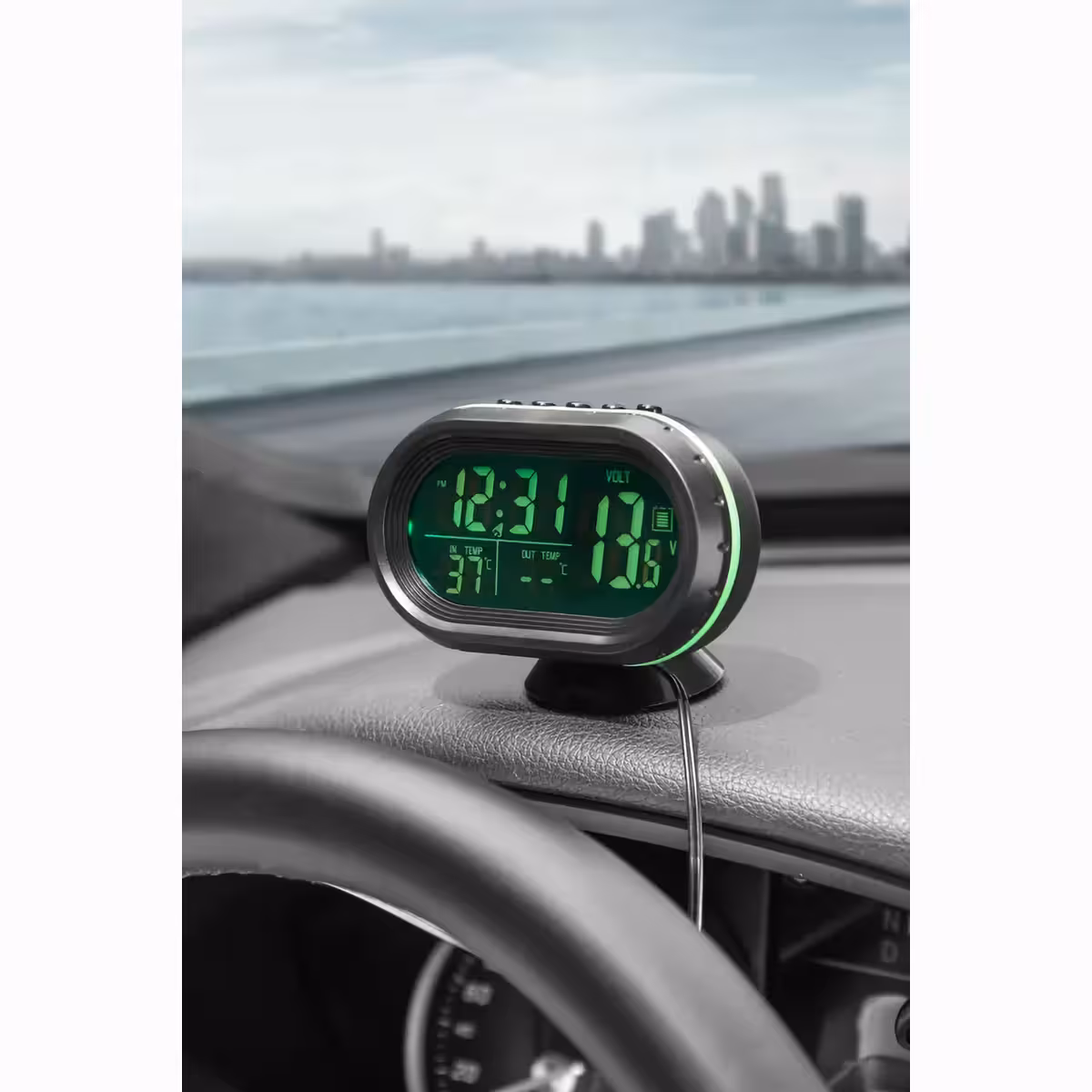 Termometr cyfrowy i woltomierz z wyświetlaczem do auta
