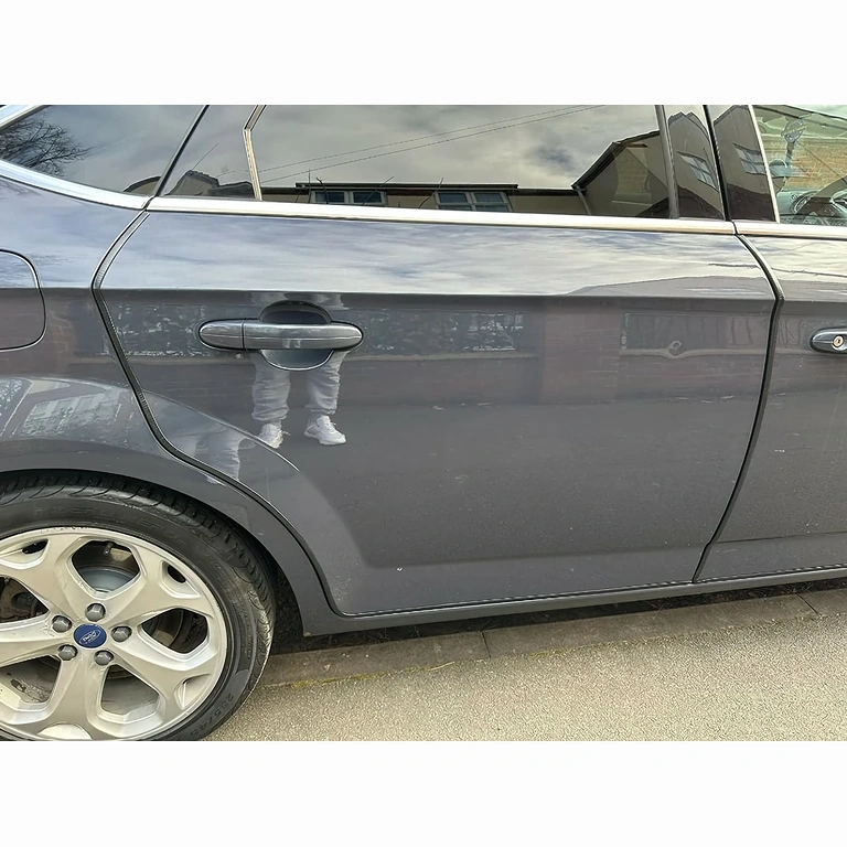 Elastyczna taśma do ochrony krawędzi drzwi samochodowych