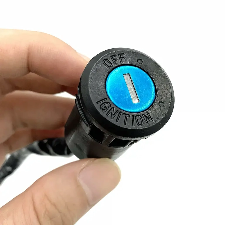 Przełącznik zapłonu z kluczem do chińskich skuterów