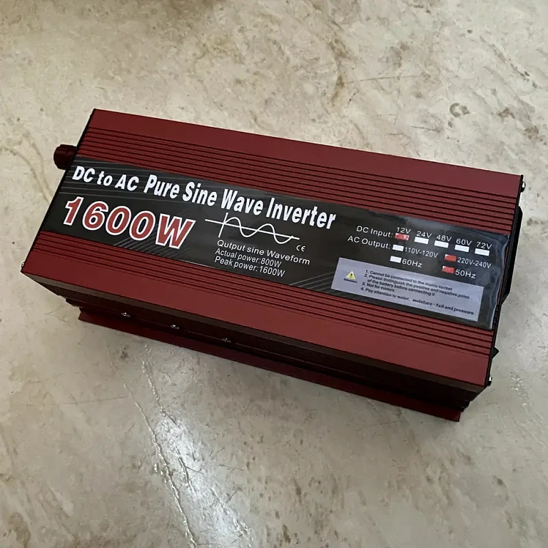 Przenośny inwerter do kampera 12V–220V Zasilanie do zastosowań campingowych i kamperów
