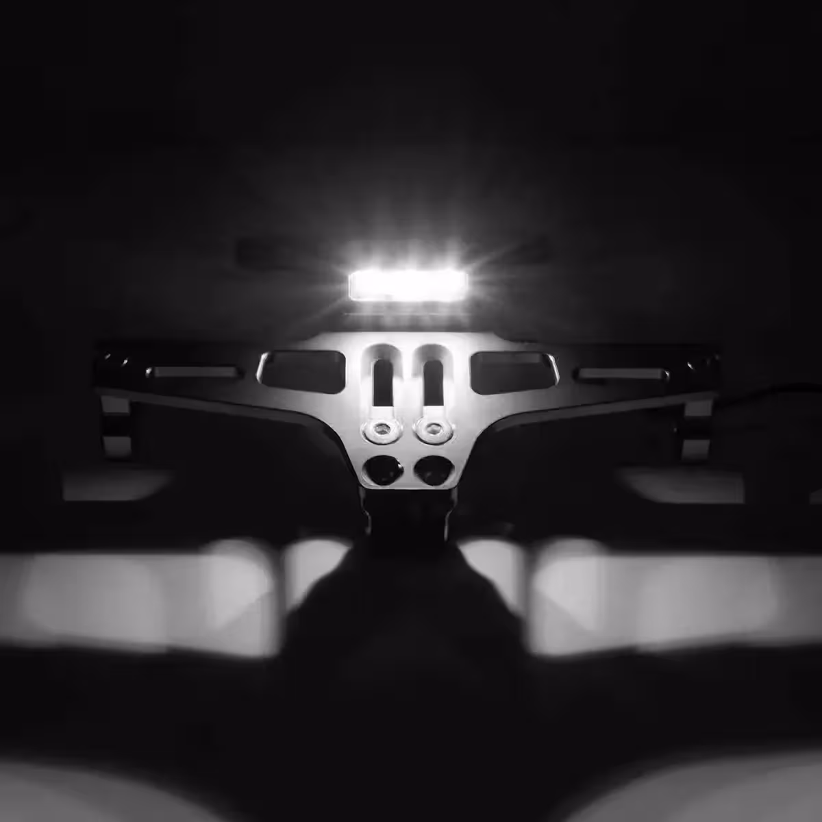 Czarny uchwyt na tablicę, nowoczesny design