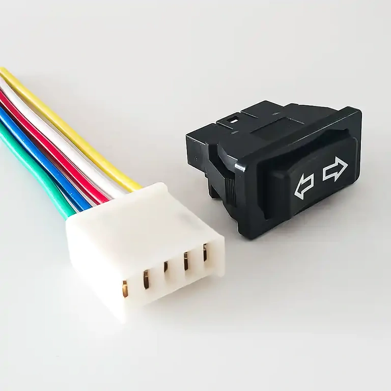 Włącznik do zmiany kierunku silnika 20A Przełącznik kołyskowy 3-pozycyjny z powrotem, prąd znamionowy 20A