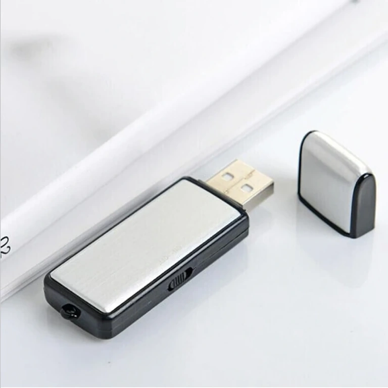 Dyktafon szpiegowski USB z pamięcią 16GB Szpiegowski dyktafon USB z pamięcią 16GB i czułym mikrofonem