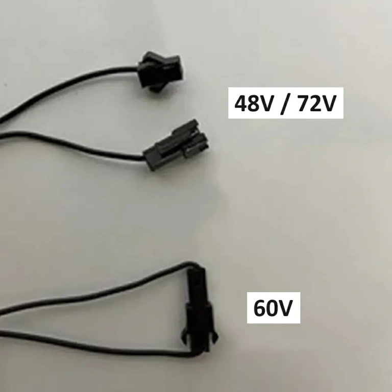 Cyfrowy ekran kompatybilny z wieloma napięciami zasilania