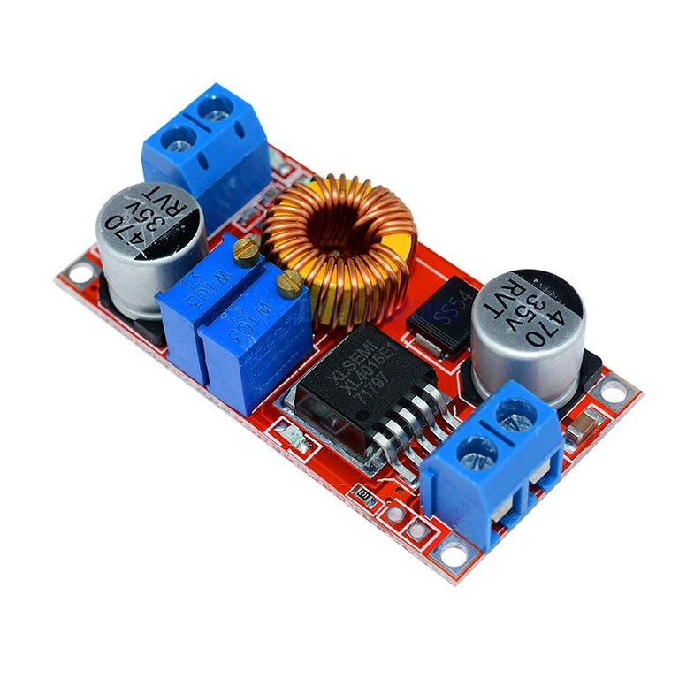 XL4015 DC-DC regulowany – widok kątowy