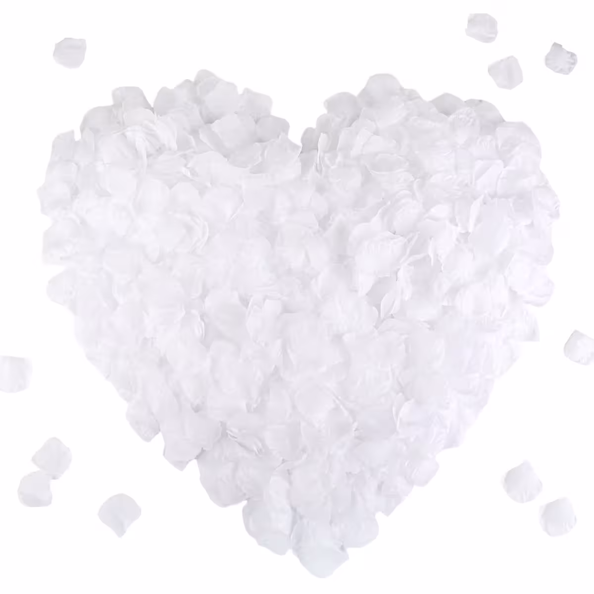 Sztuczne białe płatki ułożone w kształt serca do dekoracji