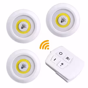Zestaw 3 reflektorów LED z pilotem – lampy na baterie do oświetlenia wnętrz