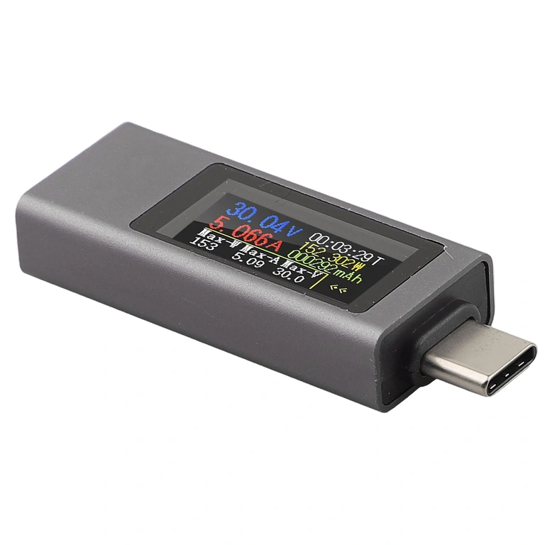 Tester în utilizare KWS-2302C Multimetru USB C Tester KWS-2302C în acțiune